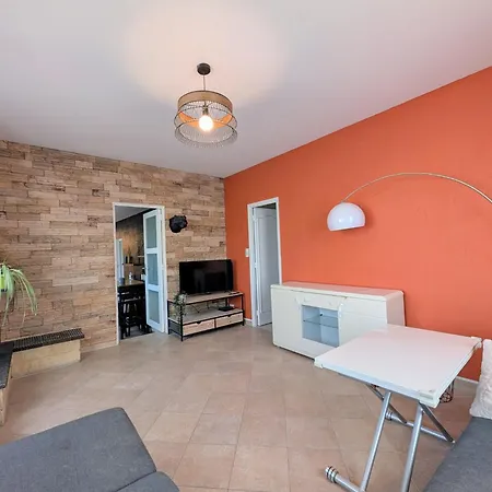 Гостевой дом Studio ☆ Cite Du Vin ☆ Stationnement Gratuit Dans La Rue ☆ Street Park Free 3*