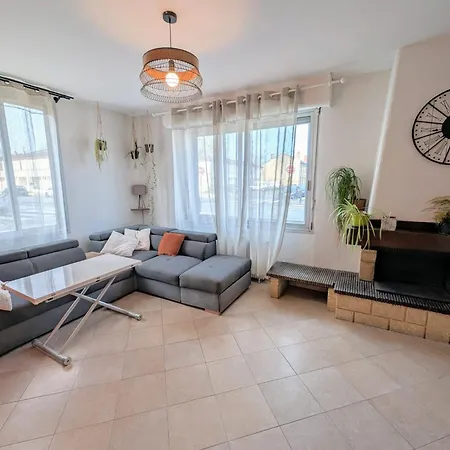 Гостевой дом Studio ☆ Cite Du Vin ☆ Stationnement Gratuit Dans La Rue ☆ Street Park Free Бордо